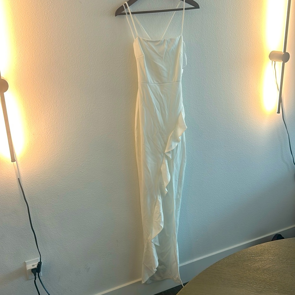 Long split hem white ruffle dress NWT